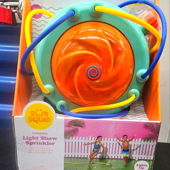 Light up sprinkler - Picture 1 of 3